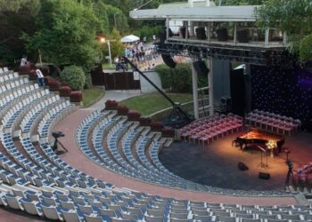 ENKA Sanat Yeni Sezon Programı: Müziğin ve Tiyatronun Zengin Dünyası Sahneleniyor