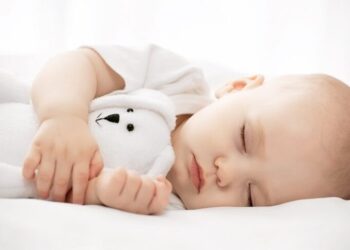 Uzman Klinik Psikolog Uyardı: Bebeklerde Uyku Sorunları ve Gece Beslenmesi İlişkisi