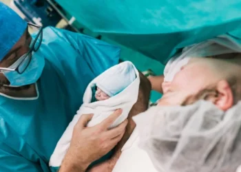 Sezaryen’in Ekonomik Yükü: İsteğe Bağlı Sezaryen Azaltma Politikası Maliyetleri Nasıl Düşürecek? 💰